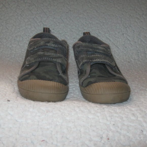 5/$30 Boys Cat & Jack Toddler Parker Shoes - Picture 3 of 10